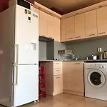 2br, тристаен In Complex Life *