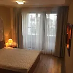 Apartamento 2br, тристаен In Complex Life