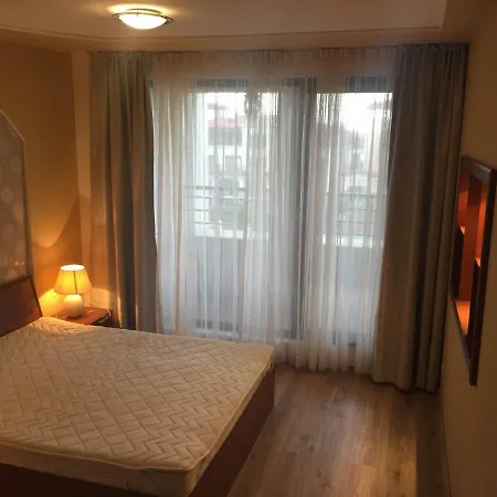 Appartement 2br, тристаен In Complex Life