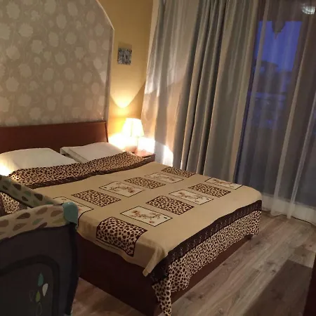 2br, тристаен In Complex Life