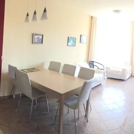 2br, тристаен In Complex Life * سوزوبول